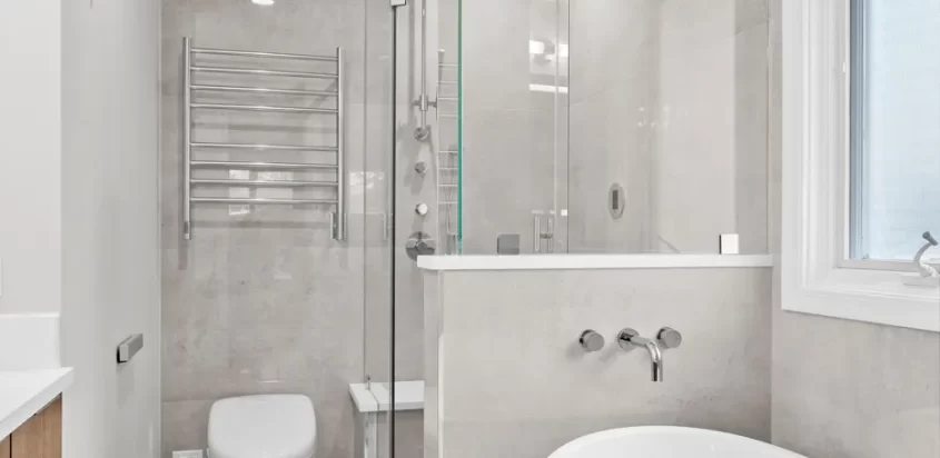 How To Operate A Custom Shower Enclosure